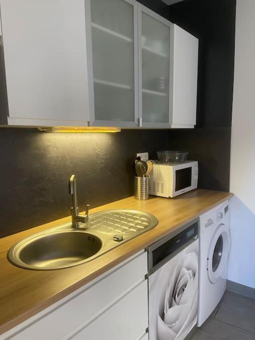 Gite Comme Chez Soi Ducey Les Cheris Bagian luar foto
